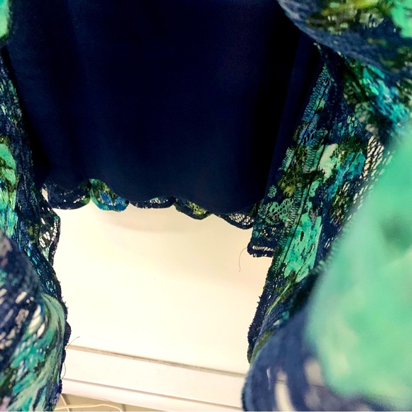 R & K New with tags. Women’s crochet lace dress size 12 - Picture 8 of 10